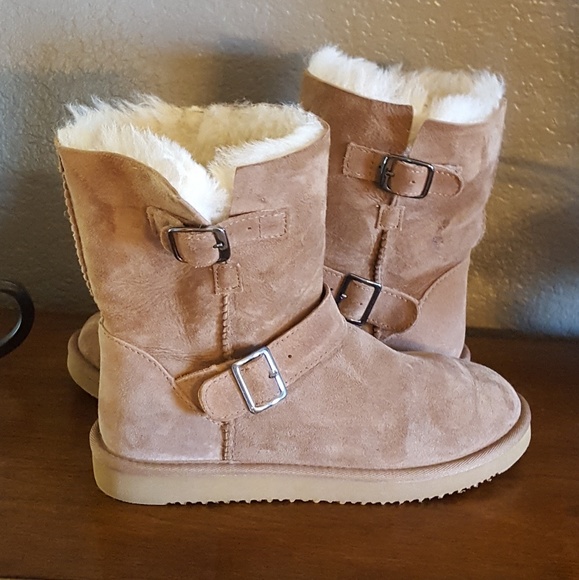 Kirkland Shoes - 💕 KS.. shearling boots💕